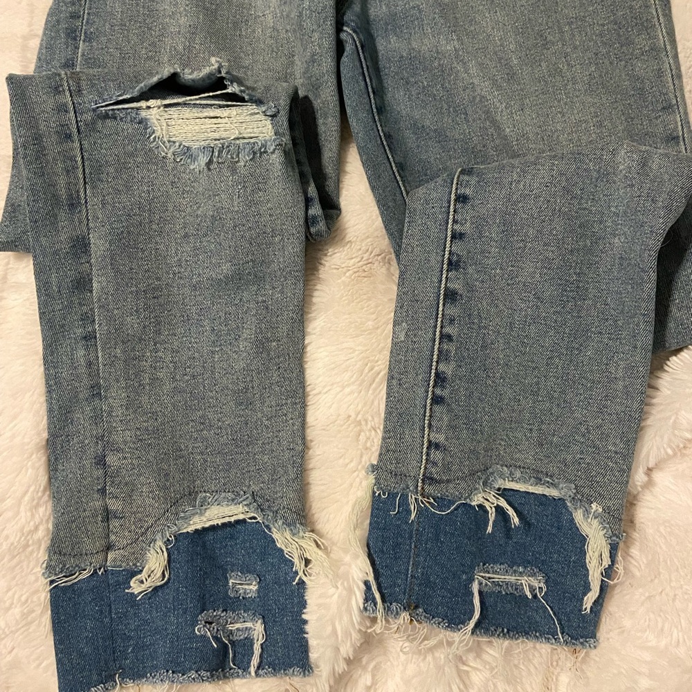 BDG Twig High Rise Ripped Medium Wash - Picture 2 of 5